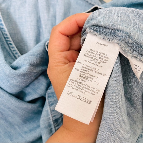 ✨ Madewell V Neck Sleeveless Denim Side-Tie Tank Top in Size Small - Picture 7 of 7